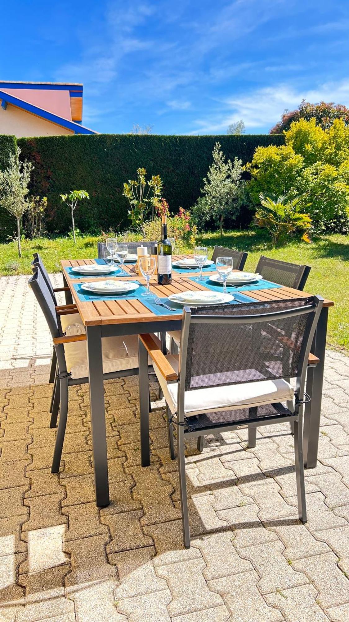 Jolie Maison De Vacances Avec Terrasse Et Jardin Saint-Julien-en-Born Εξωτερικό φωτογραφία